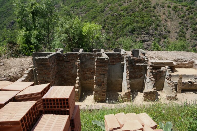 Read more about the article Kundër falsifikimit të historisë së Spaçit – ish të përndjekur e aktivistë në protestë