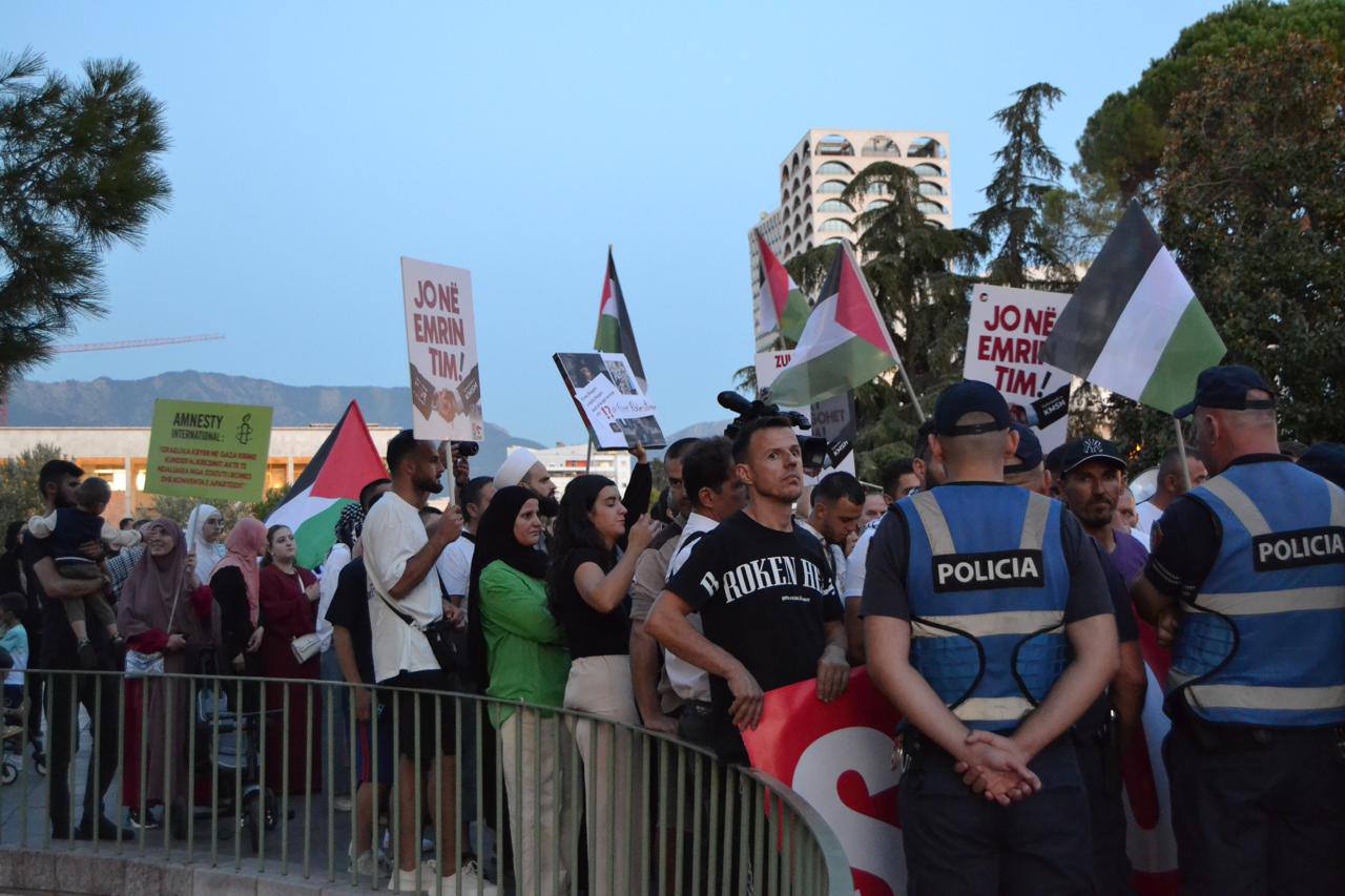 Protestë në solidaritet me Palestinën, marshim i bllokuar nga policia, 2025 Nyje