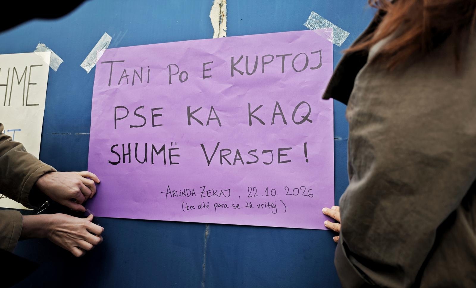 Kolektivi Feminist ne Tirane ne solidaritet me protestat ne Prishtine kunder femicidit