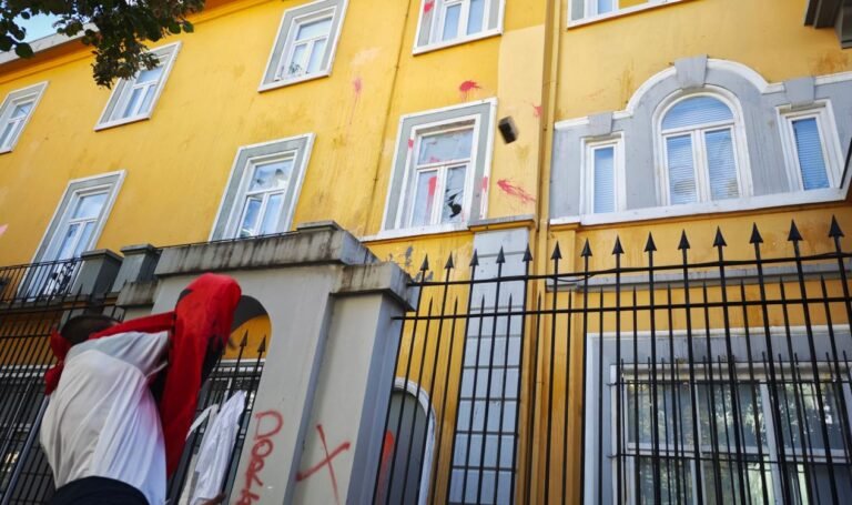 Revolta studentore te Ministria e Arsimit, 13 tetor 2026, Antonio Muco, nyje.al